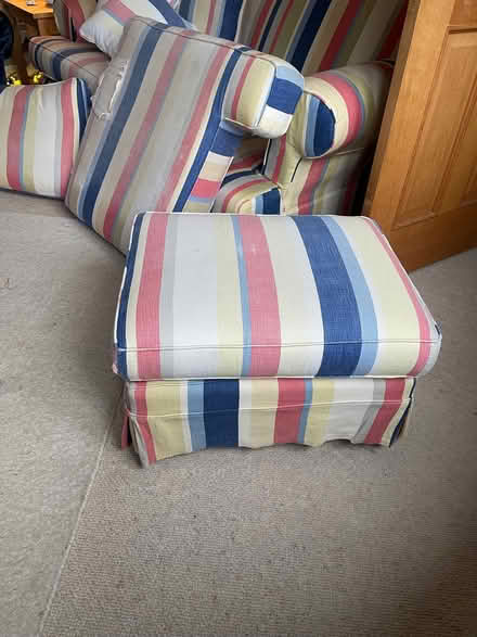 Photo of free Multiyork 2 seater settee (St Stephens AL3) #1