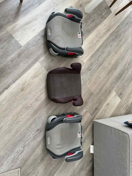 Photo of free Car booster seat (Cheadle Hulme, Hazel Road, SK8) #1