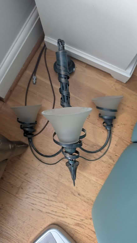 Photo of free Ceiling light (Long Ditton KT7) #1
