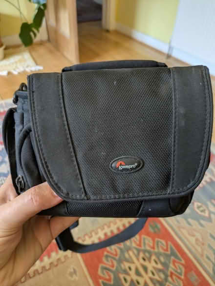 Photo of free Fuji digital camera with case (Glasgow G44) #3
