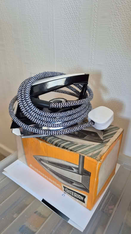 Photo of free Electric iron (Portishead BS20) #1