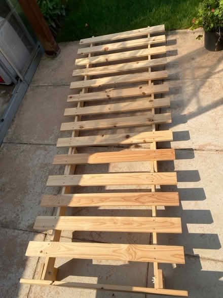 Photo of free Single bed (Woosehill RG41) #3