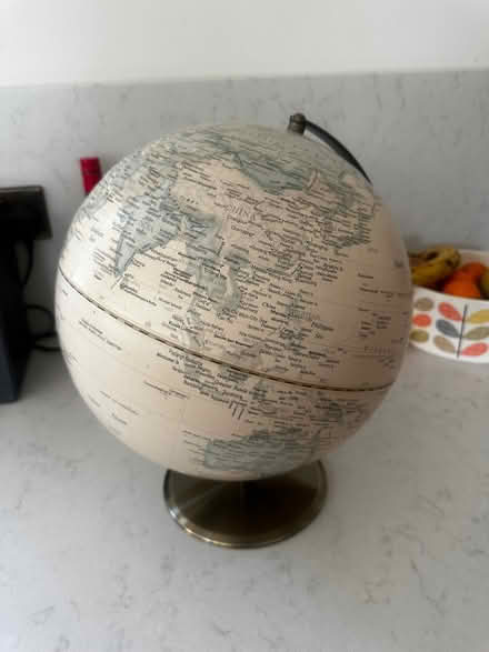 Photo of free Globe (Fleetville AL1) #1