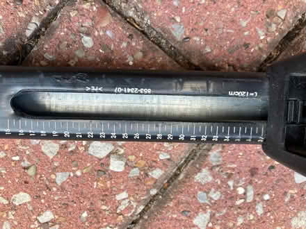 Photo of free Halfords 'square' steel roof bars 120cm (Solihull B91) #2