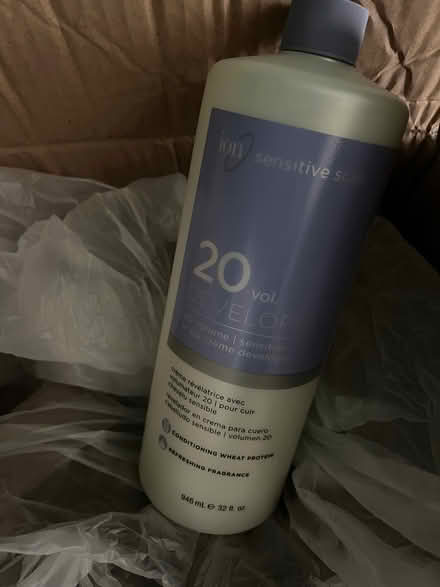 Photo of free Ion 20 Volume Developer (10018) #2