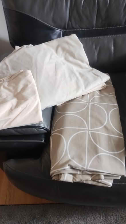 Photo of free Curtains and bedding (KY11 2QB) #4