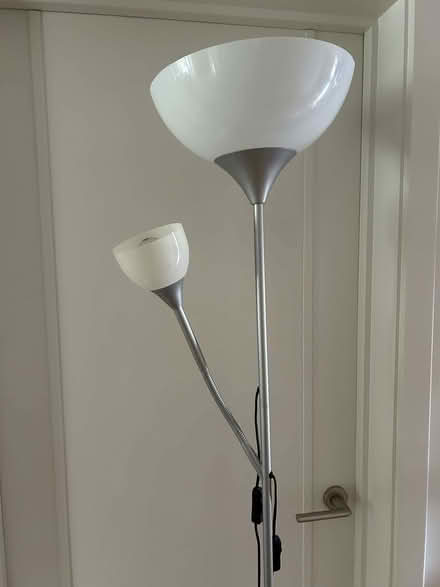 Photo of free Uplighter with Reading Light (Penn HP10) #2