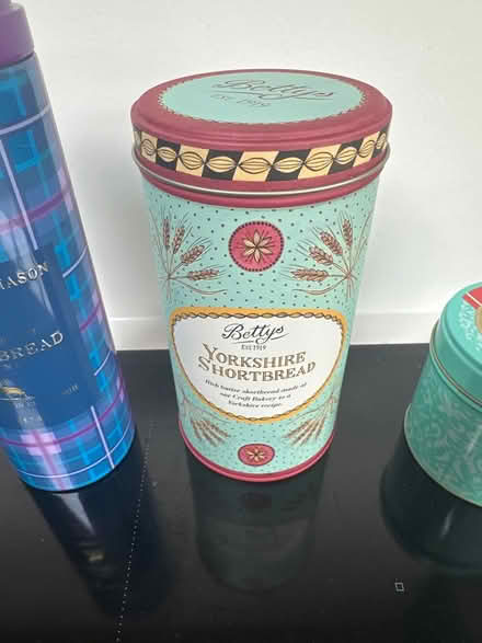 Photo of free Empty decorative tins (Hanworth Park, TW13) #3