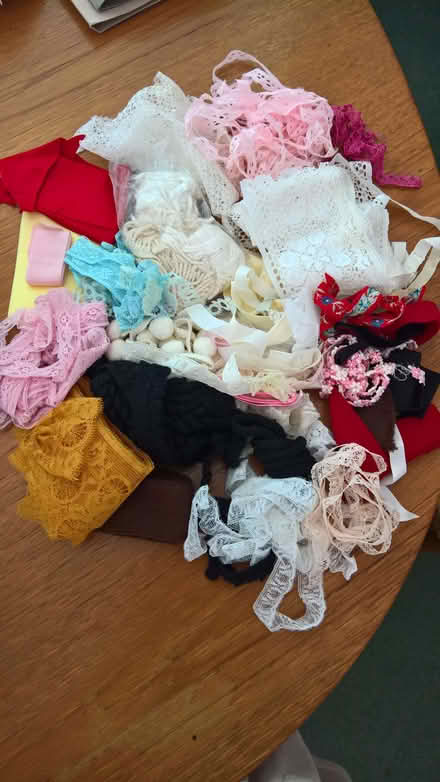 Photo of free Assorted off-cuts of lace, ribbon, fringing. (Hulham EX8) #1
