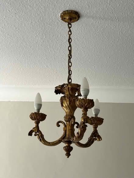 Photo of free Small gilt chandelier (Fulwood S10) #1