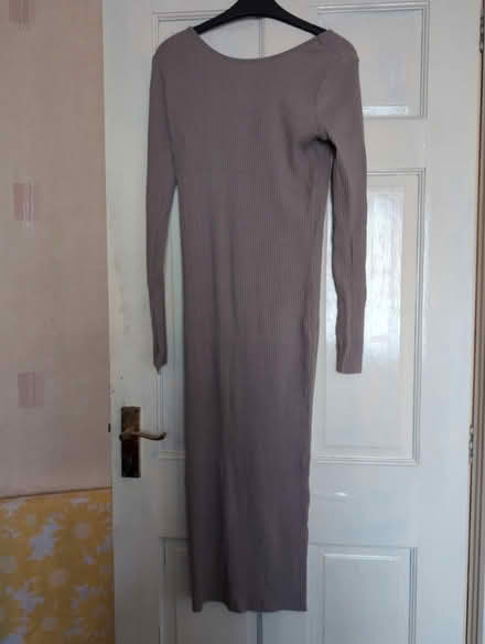 Photo of free Dress (Bankfoot BD5) #4