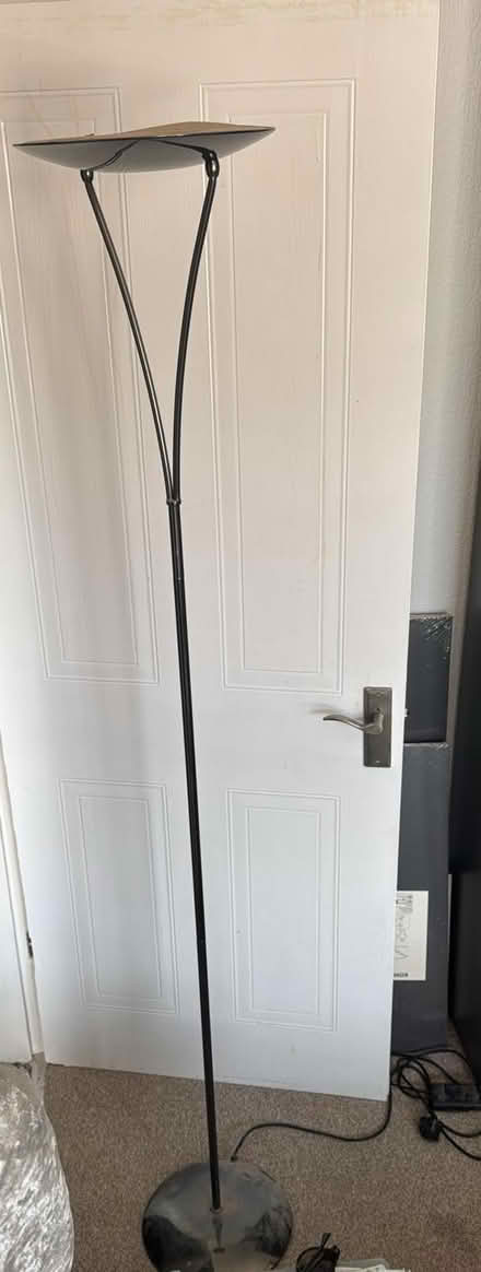 Photo of free Light (CH44) #1