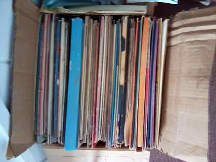 Photo of free Box Of Old Vinyl Records (CT9) #1