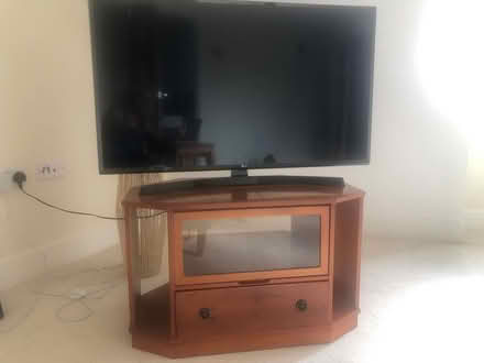 Photo of free TV Unit (Leighton Buzzard LU7) #1