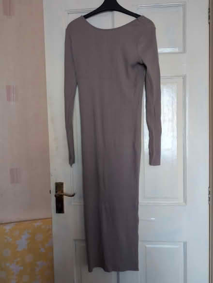 Photo of free Dress (Bankfoot BD5) #1