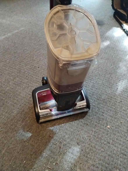 Photo of free Cordless shark vac, not working (SK4 Heaton chapel) #2
