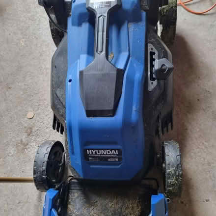 Photo of free Lawn Mower (CV6) #1