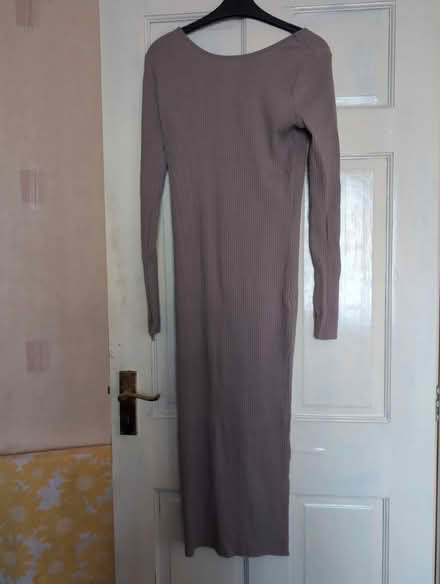 Photo of free Dress (Bankfoot BD5) #2