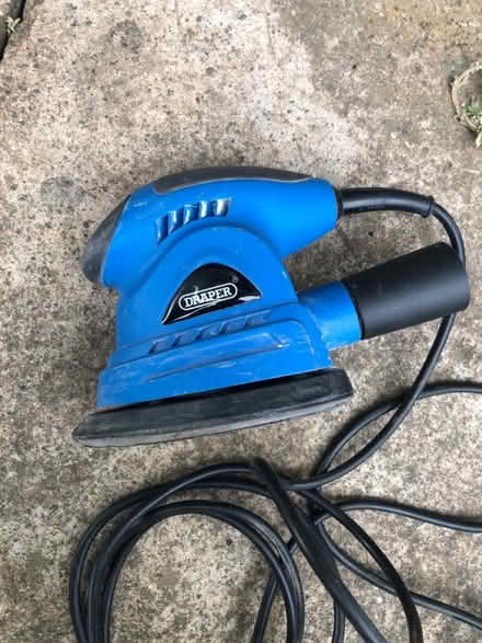 Photo of free Sander and Pads (High Green, S35) #1