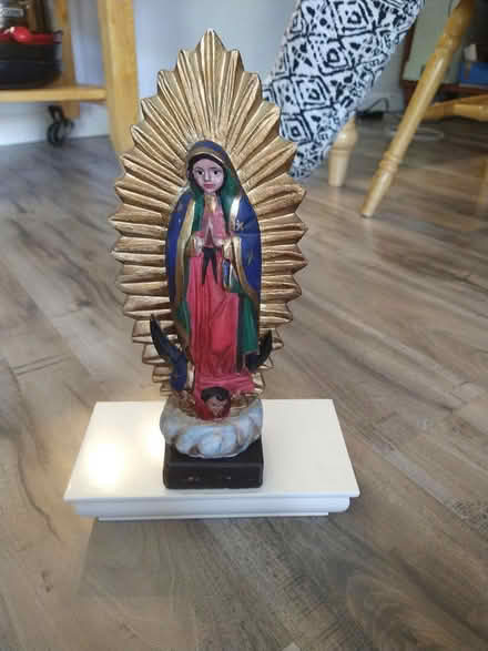 Photo of free virgen de guadalupe sculpture (downtown novato) #1