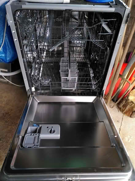 Photo of free Montpellier integrated dishwasher (Summerlands LA8) #2