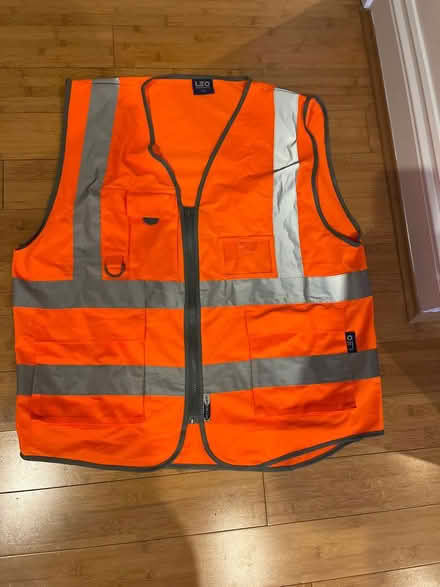 Photo of free Hi viz workwear waistcoat (Stakes lodge, waterlooville) #1