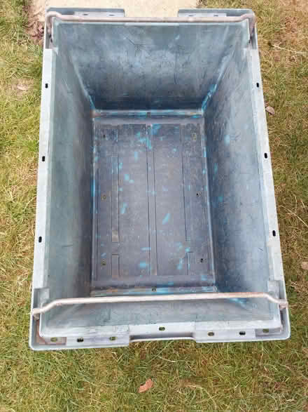 Photo of free Crate (Humphrey's End GL6) #2