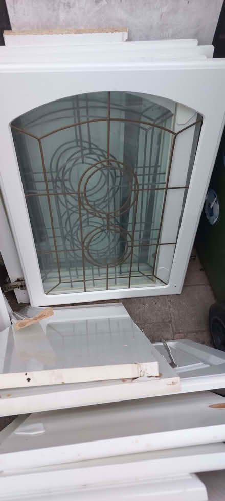 Photo of free 2 large, 4 smaller high gloss white cupboard doors (Hersham KT12) #2
