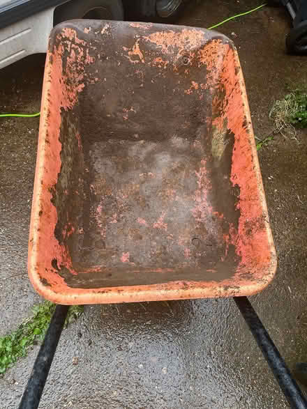 Photo of free Metal Wheelbarrow (Hucknall NG15) #3