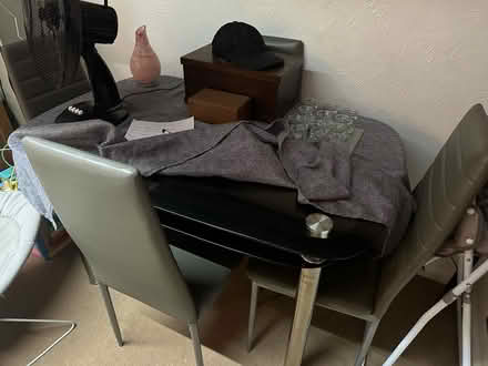 Photo of free Glass table (Pl35eq) #1