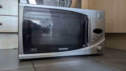 Photo of free Samsung Microwave - works fine but need new lining (N1) #1