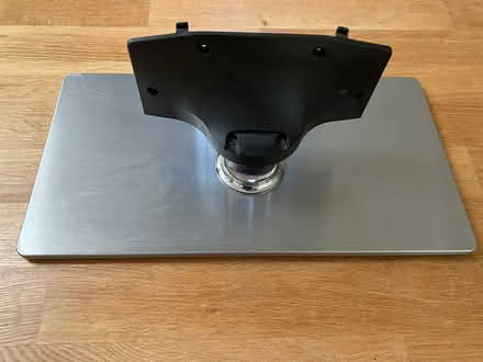 Photo of free TV stand for Samsung: table-top (Solihull B91) #3