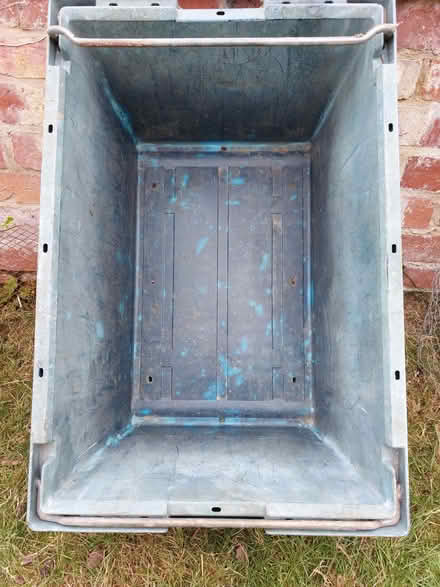 Photo of free Crate (Humphrey's End GL6) #3