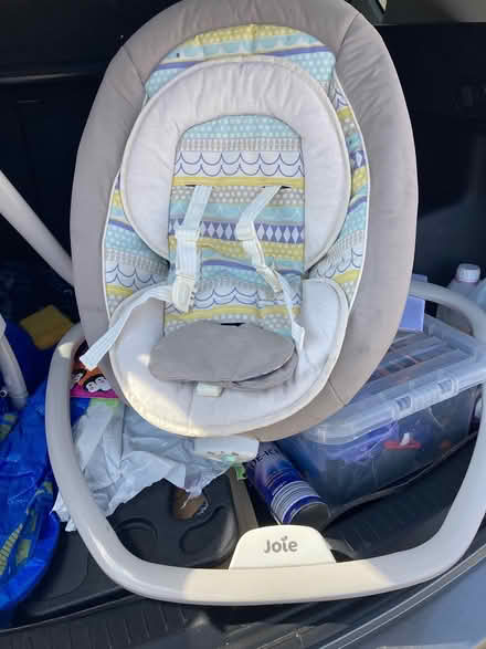 Photo of free Baby bouncer/ rocker/soother (London) #4