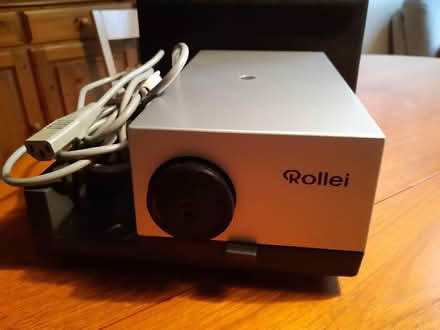Photo of free Traditional slide projector (Northcourt OX14) #1