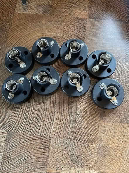 Photo of free small screw in bulb holders x8 (Bishopsworth BS13) #1