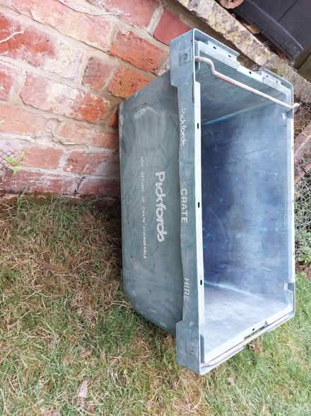 Photo of free Crate (Humphrey's End GL6) #4