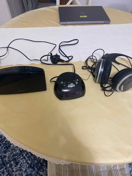 Photo of free 2 clocks & headphones (Crosspool S10) #1