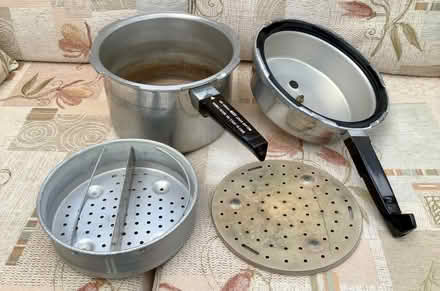Photo of free Prestige Pressure Cooker (Hawley GU17) #2