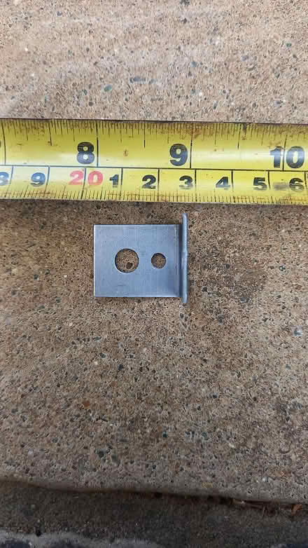 Photo of free Metal brackets (Central Letchworth) #2