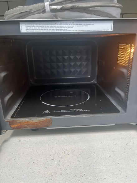 Photo of free Microwave oven (Purbrook PO7) #1