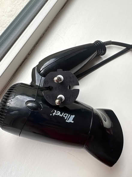 Photo of free EU travel hairdryer (Dublin 1 near Rotunda) #2