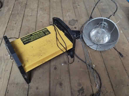 Photo of free Incubation heater and heat lamp (Cambridge GL2) #1