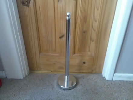 Photo of free toilet roll holder in chrome (Gledhow LS8) #1