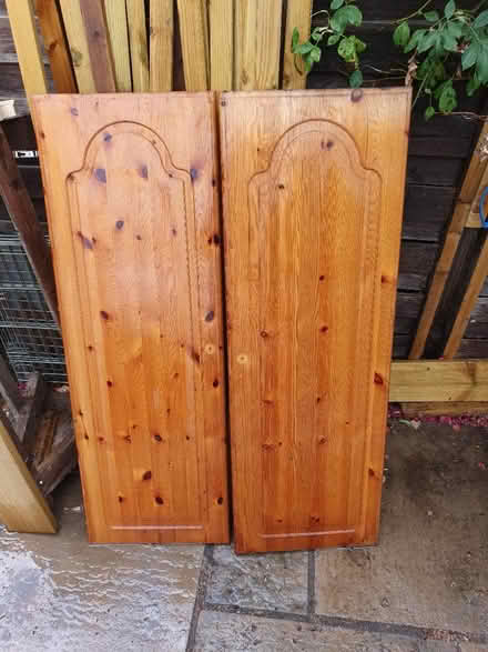 Photo of free Pair Of Cupboard Doors (DA16) #1