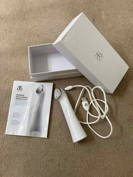 Photo of free Warming Face Massager Arbonne Genius Intelligence (Weston) #1