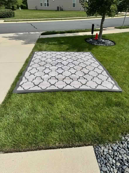 Photo of free Rug (Fredericksburg, VA) #1
