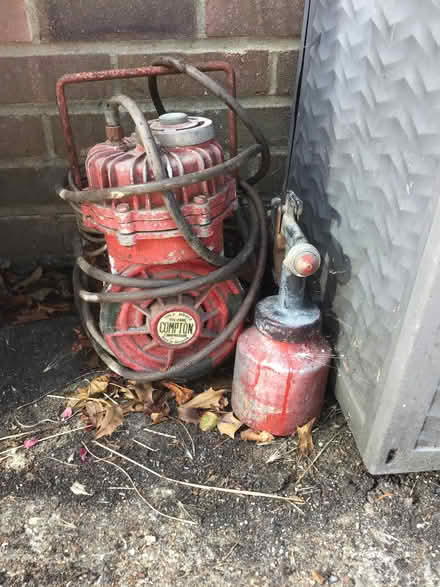 Photo of free Old compressor (Shoreham-by-Sea BN43) #1