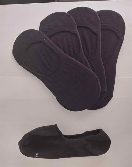 Photo of free Men's 'no-show' socks, size 9-11½ (Newbury Racecourse RG14) #1