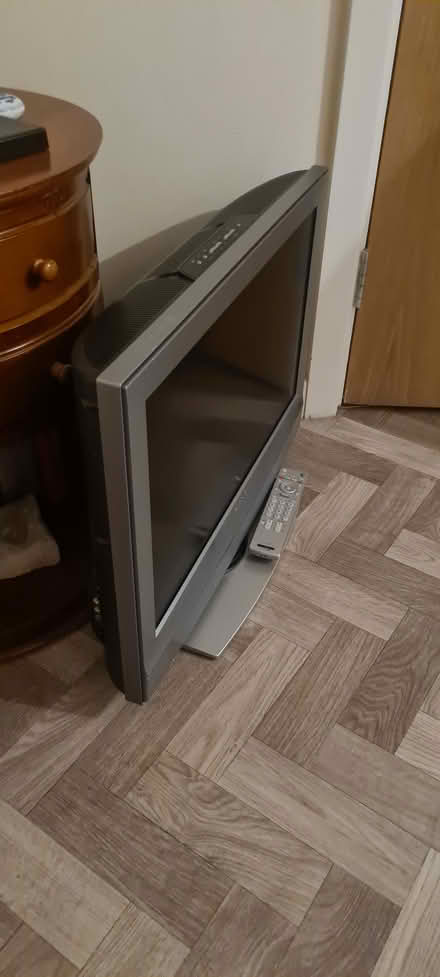 Photo of free Flat Screen TV NOT SMART TV (Chester CH2) #2